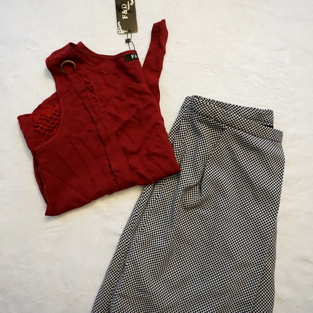 Maroon Shell Top - Picture 2 of 5